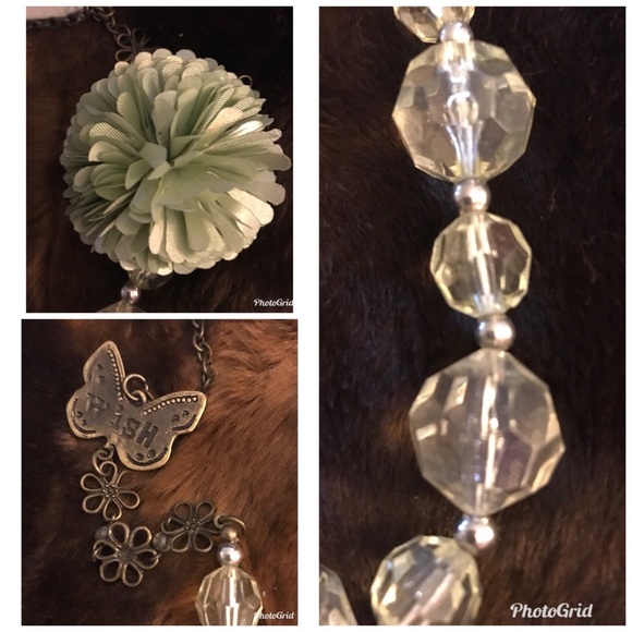 NEW KELLY RAE ROBERTS FLOWER&BUTTERFLY NECKLACE - Picture 2 of 8